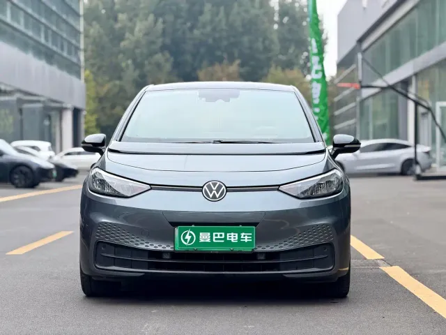 Volkswagen ID.3 — Фото автомобиля 2