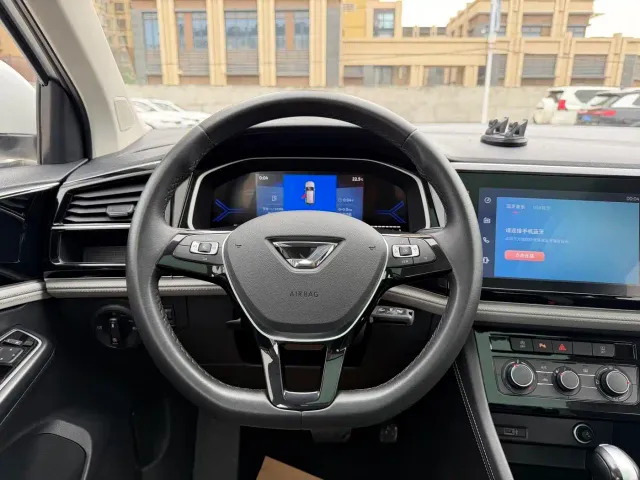 Jetta VS7 — Фото автомобиля 11