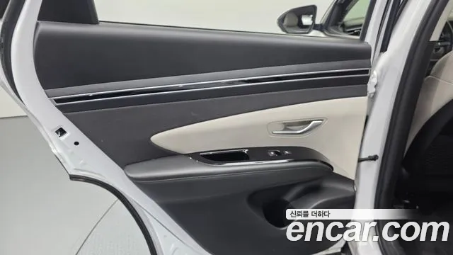 Hyundai Tucson Tucson (NX4) Бензин 1.6 турбо 2WD — Фото автомобиля 25
