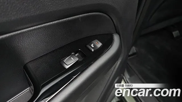 KG_Mobility_Ssangyong Rexton Новый Rexton Sport Дизель 2.2 4WD — Фото автомобиля 24