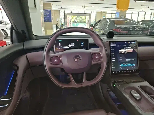 Nio ET5 Touring — Фото автомобиля 10