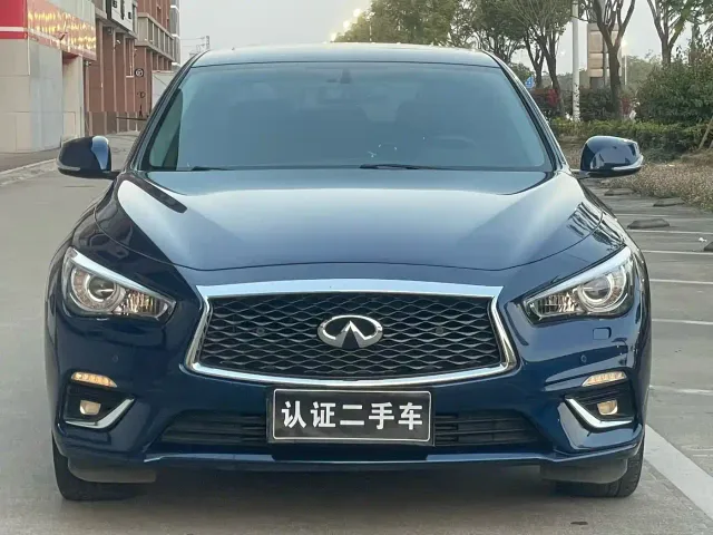 Infiniti Q50L — Фото автомобиля 2