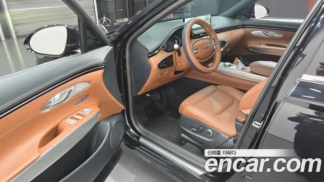 Genesis GV70 — Фото автомобиля 10