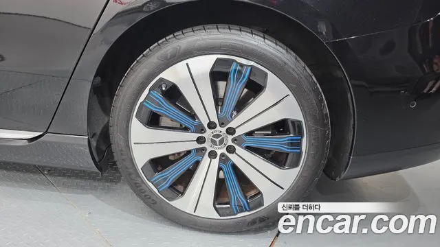 Mercedes-Benz EQS — Фото автомобиля 18