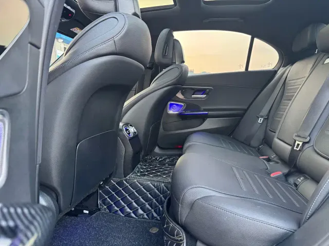 Mercedes-Benz C-Class — Фото автомобиля 12