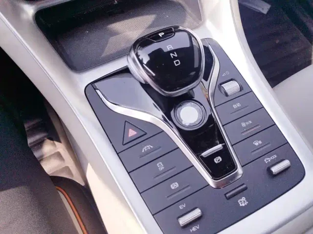 BYD Song Pro — Фото автомобиля 16