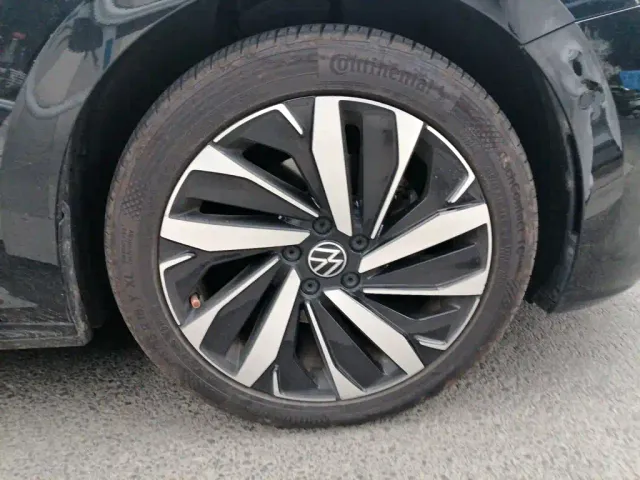 Volkswagen Passat — Фото автомобиля 8