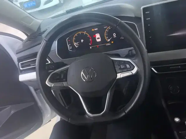 Volkswagen Lavida — Фото автомобиля 15