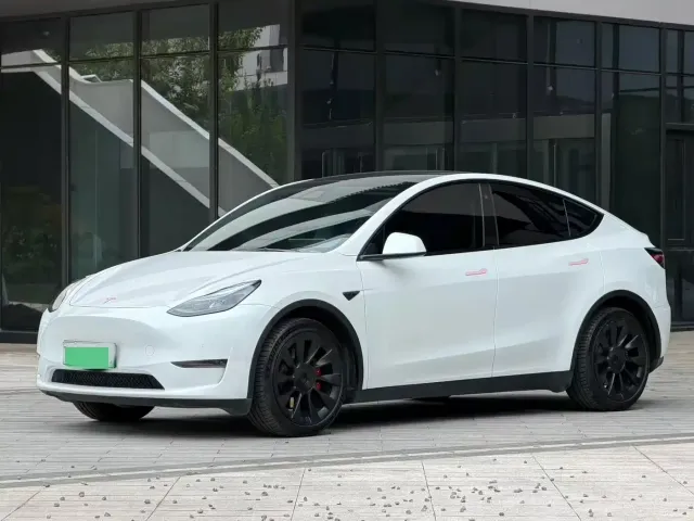 Фотография автомобиля — Tesla Model Y
