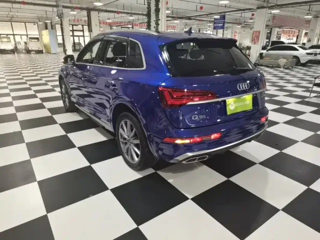 Audi Q5L — Фото автомобиля 4
