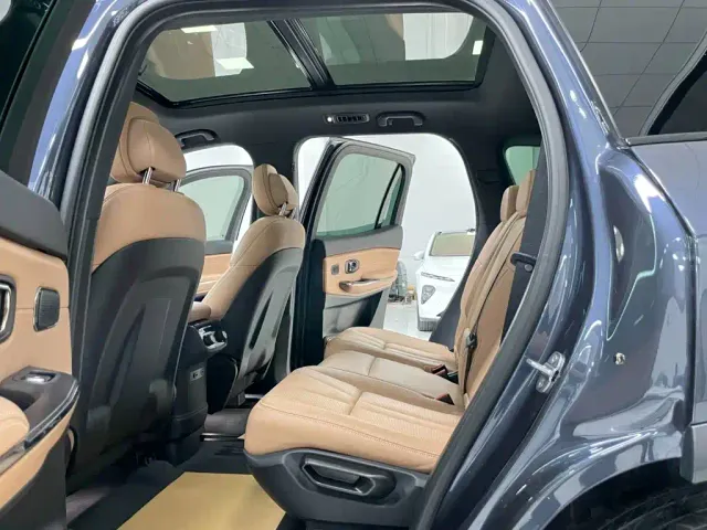 Nio ES8 — Фото автомобиля 9