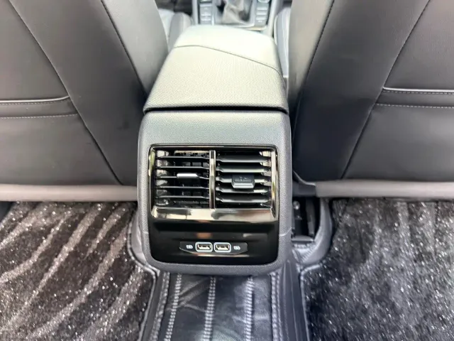 Volkswagen Sagitar — Фото автомобиля 8