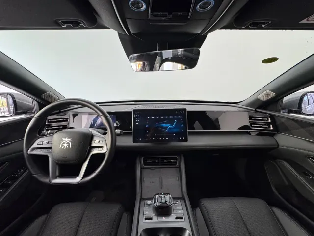 BYD Qin L — Фото автомобиля 20