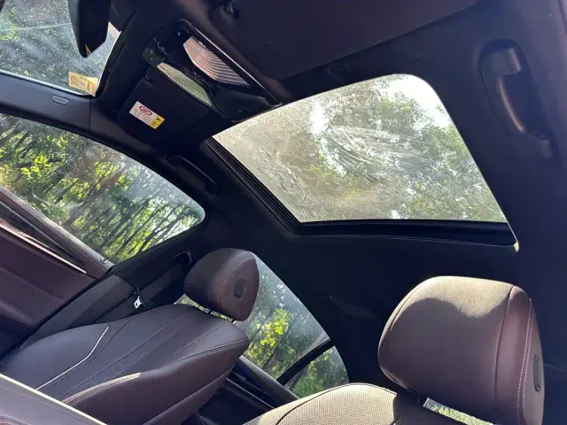 BMW 5 Series — Фото автомобиля 15
