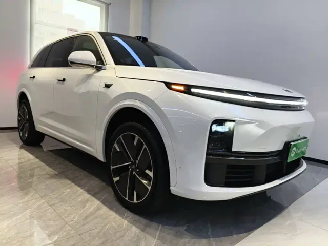 Li Auto L7 — Фото автомобиля 3