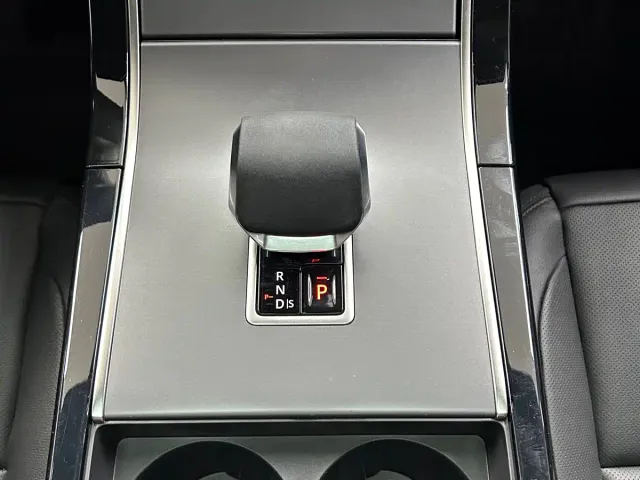 Land Rover Range Rover Velar — Фото автомобиля 13
