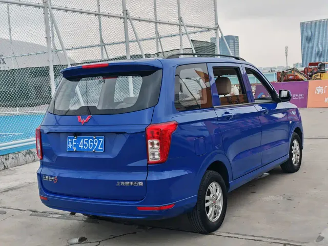 Wuling Hongguang — Фото автомобиля 5