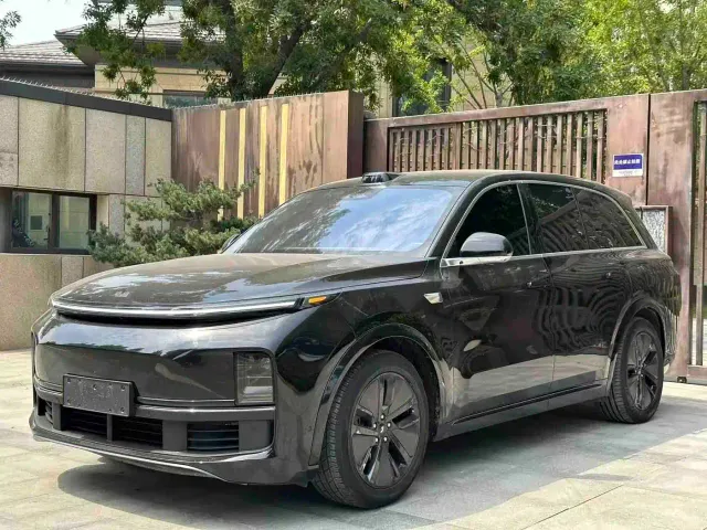Фотография автомобиля — Li Auto L8