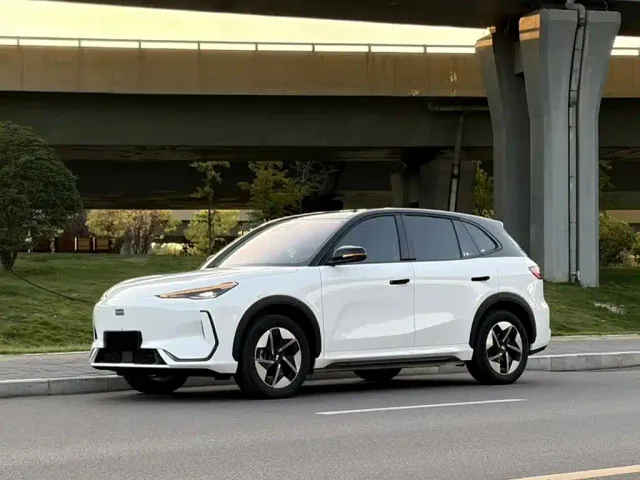 Фотография автомобиля — Geely Galaxy E5