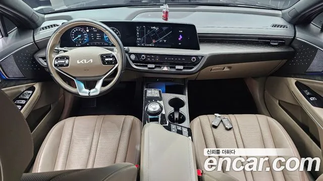 Kia K8 — Фото автомобиля 10