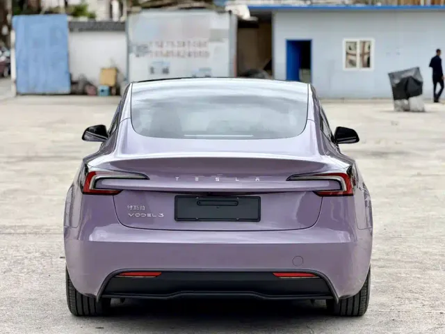 Tesla Model 3 — Фото автомобиля 5