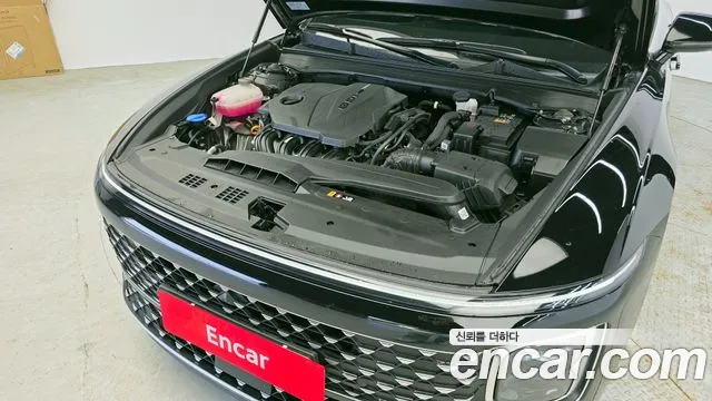 Hyundai Grandeur Grandeur (GN7) 2.5 Бензин 2WD — Фото автомобиля 6