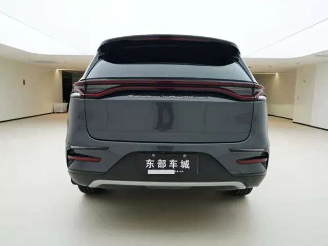 BYD Tang — Фото автомобиля 3