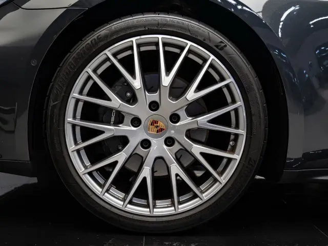 Porsche Panamera — Фото автомобиля 16