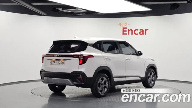 Kia Seltos Бензин 1.6 турбо 2WD — Фото автомобиля 2