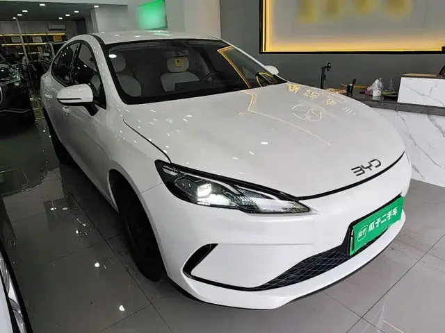 BYD Seal 05 DM-i — Фото автомобиля 3