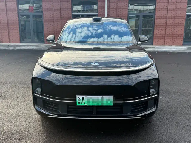 Li Auto L9 — Фото автомобиля 2