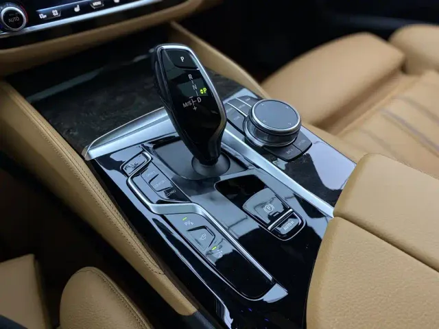 BMW 6 Series Gran Turismo — Фото автомобиля 17