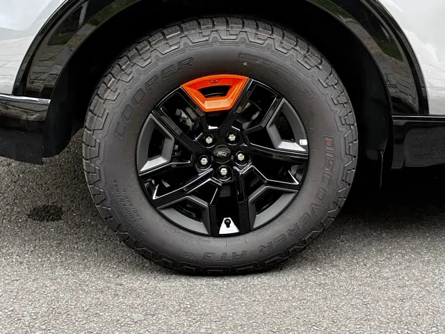 Ford Explorer — Фото автомобиля 11