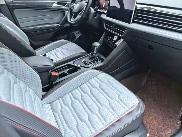 Volkswagen Tiguan L — Фото автомобиля 10