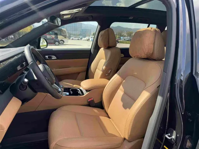 Li Auto ONE — Фото автомобиля 5