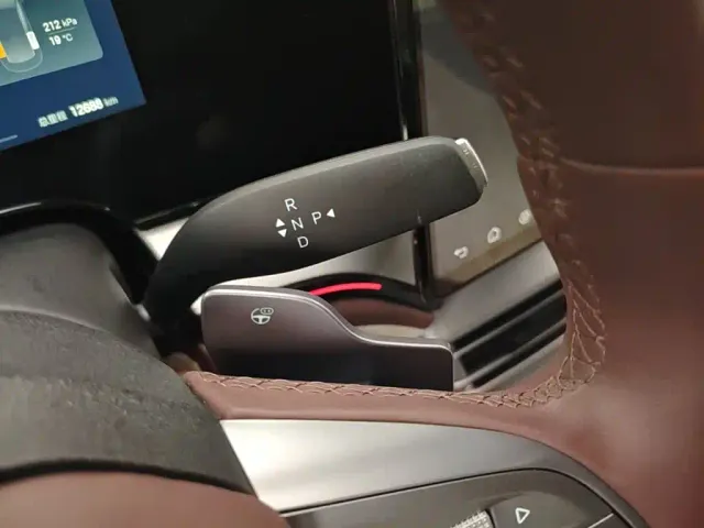 BYD Seal 07 DM-i — Фото автомобиля 13
