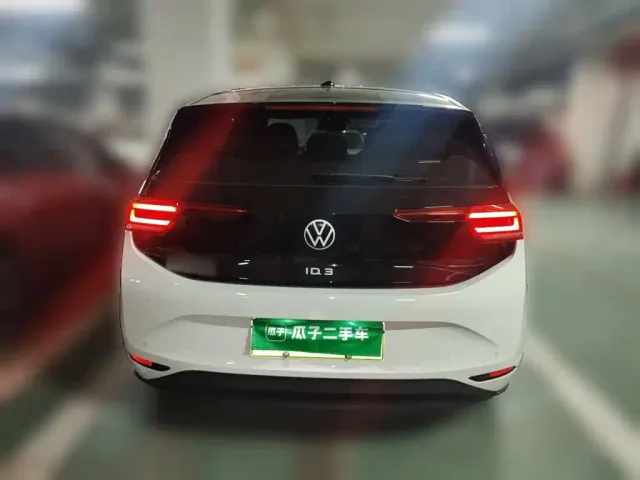 Volkswagen ID.3 — Фото автомобиля 3
