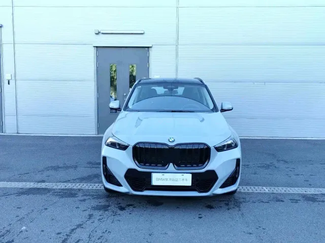 BMW X1 — Фото автомобиля 3