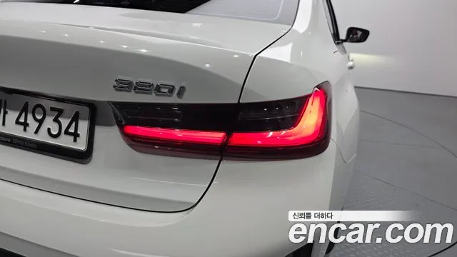 BMW 3-Series 3 серия (G20) 320i M Sport — Фото автомобиля 21