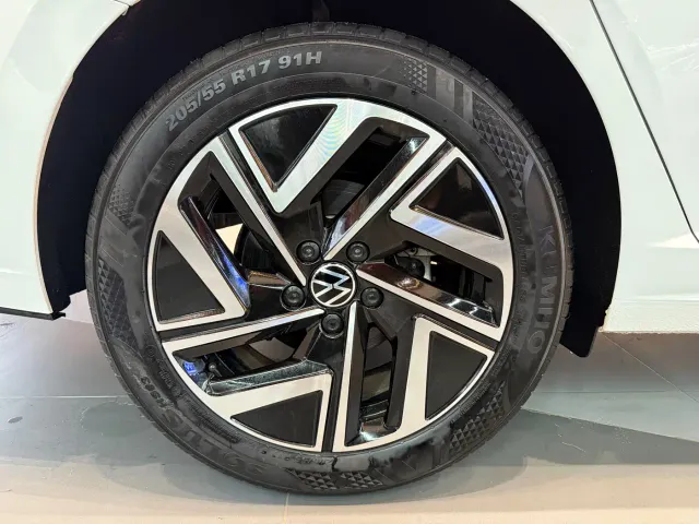 Volkswagen Sagitar — Фото автомобиля 12