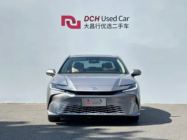Toyota Camry — Фото автомобиля 2
