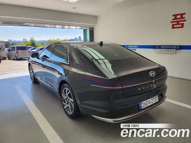 Hyundai Grandeur GN7 — Фото автомобиля 12