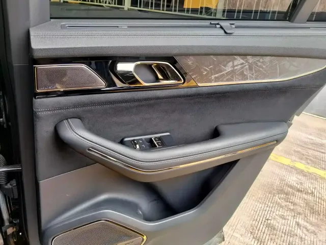 Lynk & Co Lynk & Co 09 EM-P 2021 2.0T PHEV Halo 6-seater — Фото автомобиля 16