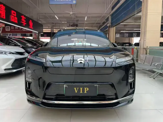Nio ES8 — Фото автомобиля 3