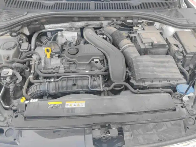 Volkswagen Sagitar — Фото автомобиля 10