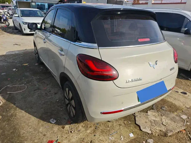 Wuling Bingo — Фото автомобиля 12