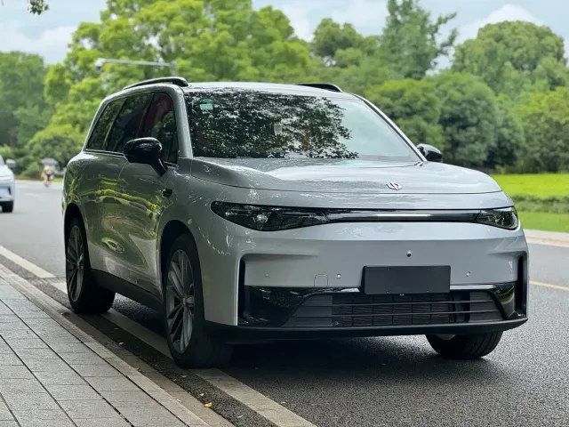 Leapmotor C16 — Фото автомобиля 3