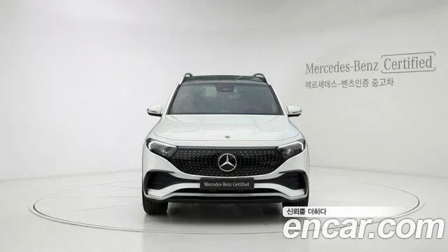 Mercedes-Benz EQB — Фото автомобиля 3