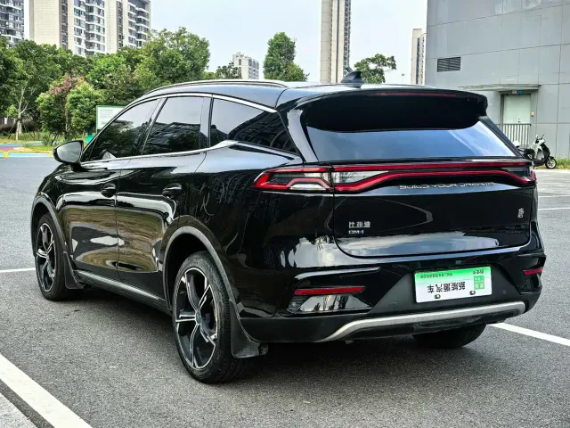 BYD Tang — Фото автомобиля 13