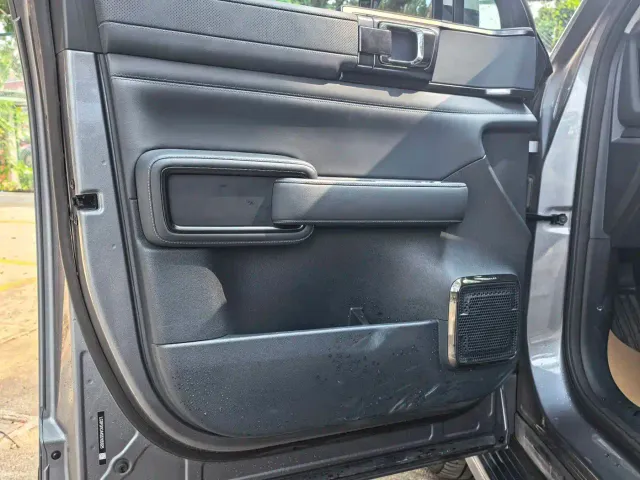 BYD FangChengBao Leopard 5 — Фото автомобиля 4